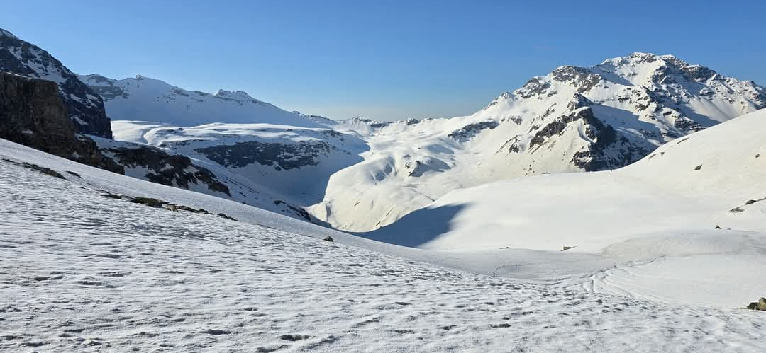 Rupin Pass Trek Cost – Detailed budget estimate covering permits, accommodation, meals, and trekking guide expenses for an unforgettable adventure.