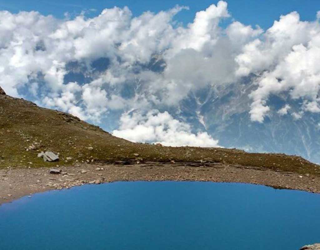 Brigu lake Best Trek in himachal pradesh