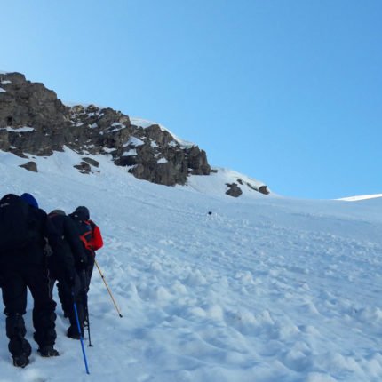 khatling glacier trek