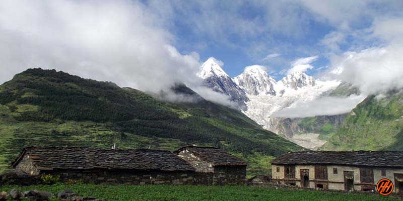 Beautiful Homes in Uttarakhand Himalayas