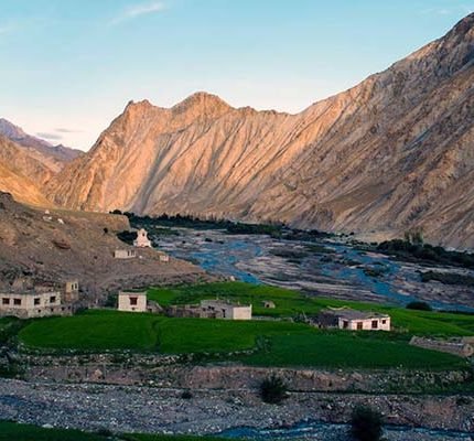 markha valley trek distance