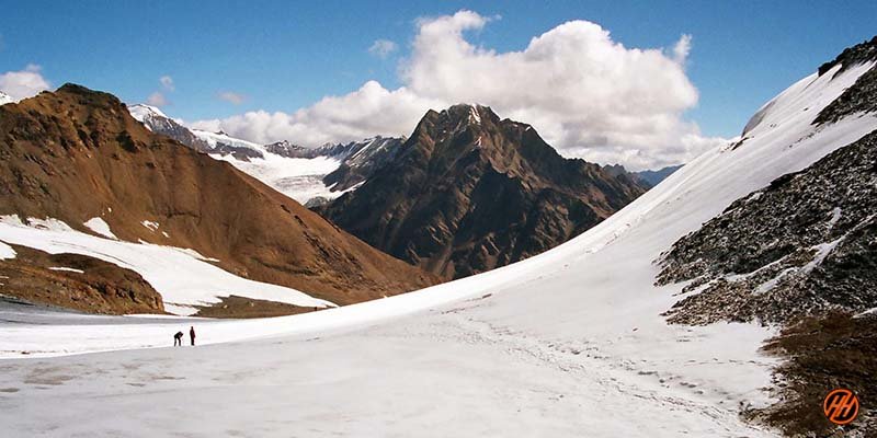 Beautiful Glacier in Pin Parvati Pass Trek