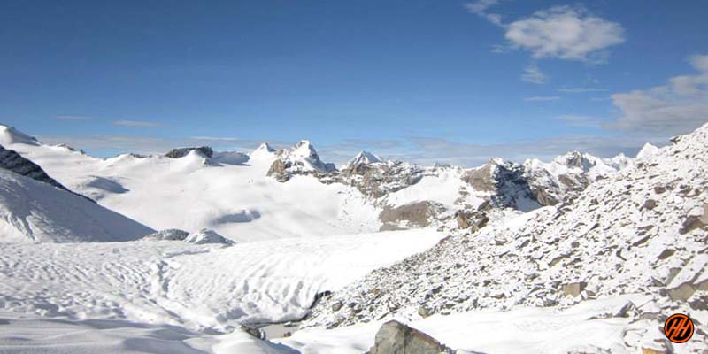 Beautiful Snow in Parvati Pass Trek