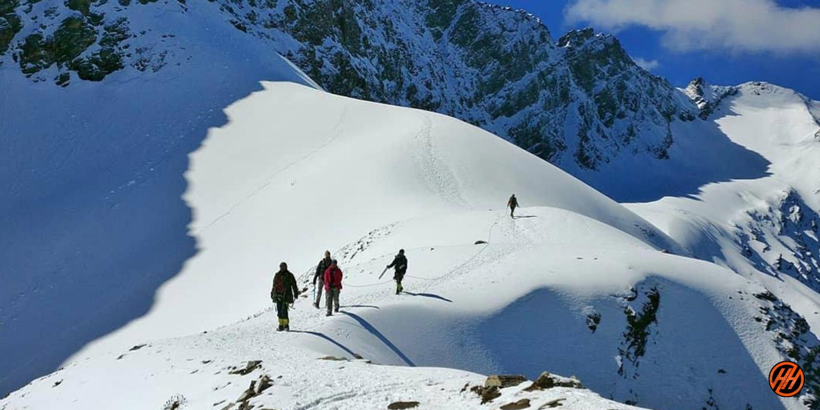 roopkund trek in december