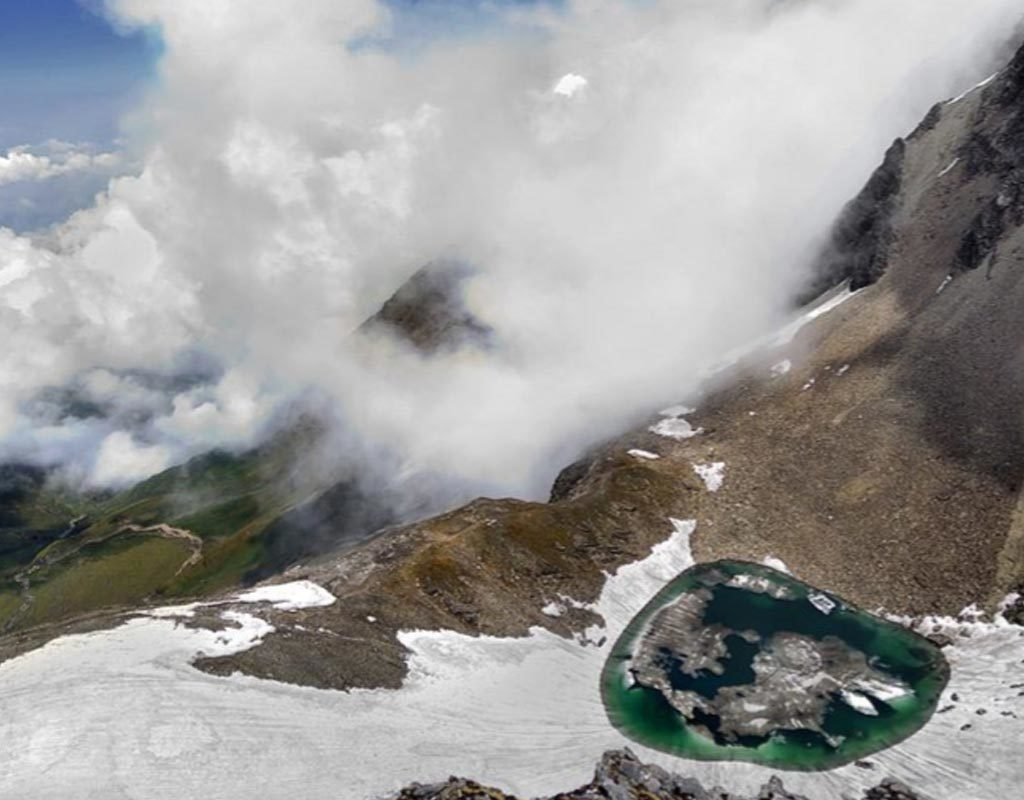 Roopkund Trek