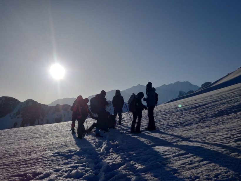 Sar Pass Snow Trek – Thrilling Himalayan Adventure with Snow-Covered Trails & Scenic Views