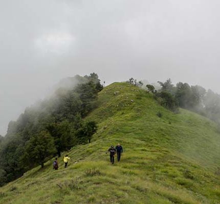 Green mountains in Devalsari Lumsu Top
