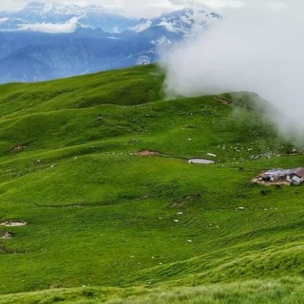 trek the himalayas rishikesh uttarakhand