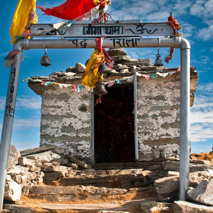 trek the himalayas rishikesh uttarakhand