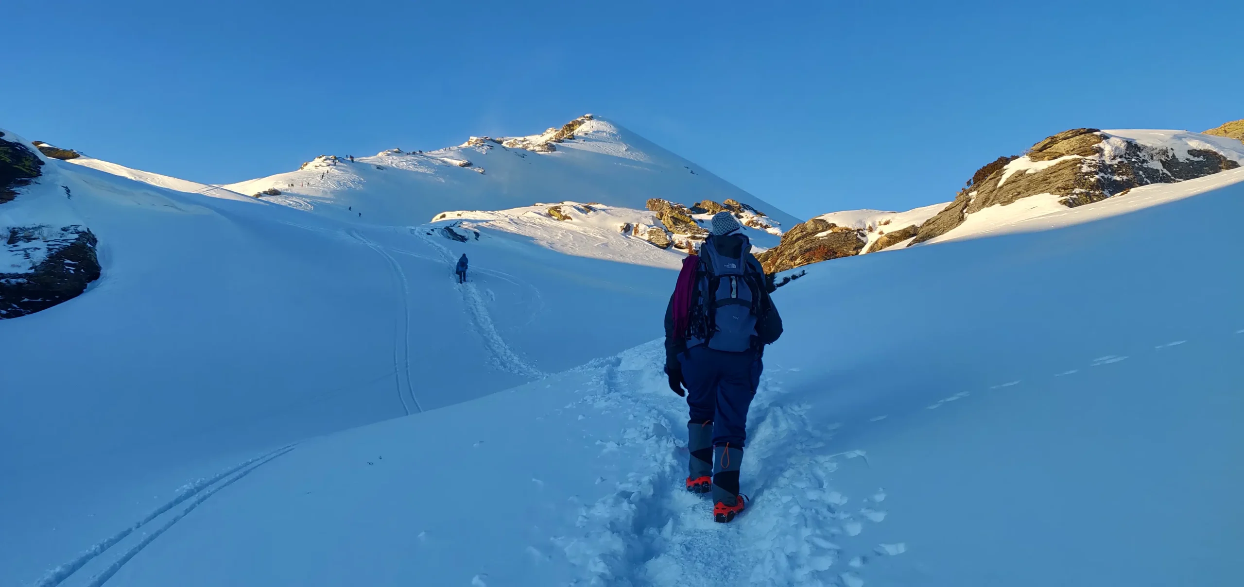 Kedarkantha – A popular winter trek in the Himalayas, known for its snow-covered trails, scenic forests, and breathtaking summit views.