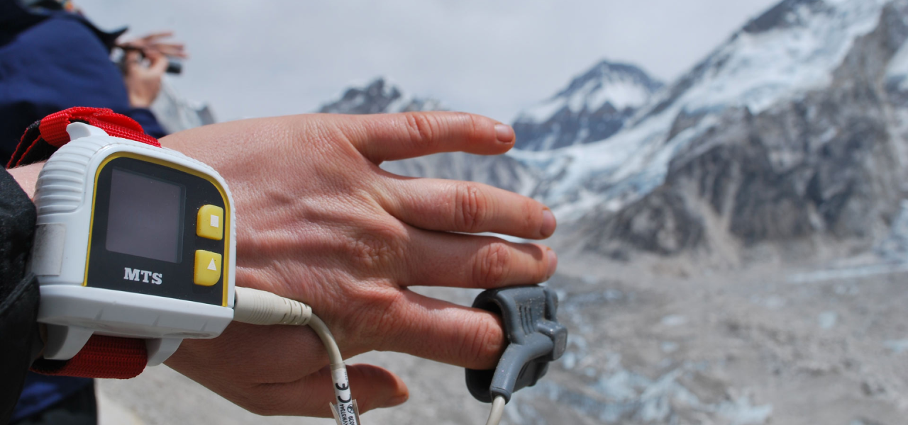 Why Every High-Altitude Trekker Needs a Pulse Oximeter 1 High-Altitude Trekker Needs a Pulse Oximeter